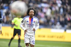 开云-罗马诺：拜仁接触里昂边锋马利克-福法纳，切尔西那不勒斯也有意